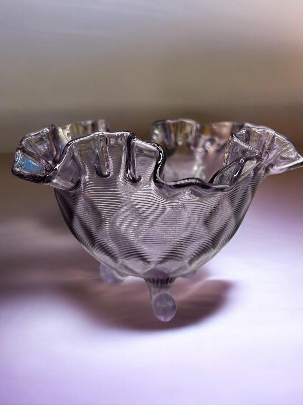 Fenton Neodynium Ruffled Threaded Diamond Optic Glass Accent Bowl in Lavender